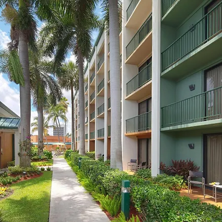 Courtyard By Marriott Fort Lauderdale East / Lauderdale-By-The-Sea